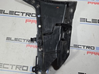 крепление бампера переднего правый, ориг. номер 2005800-00-B, Tesla Model 3 рест