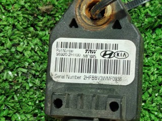 Датчик удара, ориг. номер 95920-2H100, Kia Carnival 2006-2014