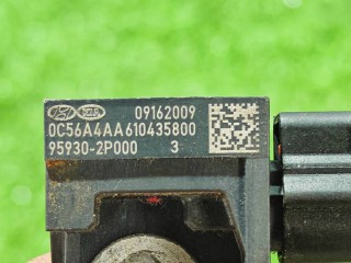 Датчик удара, ориг. номер 95930-2P000, Kia Sorento 2006-2011