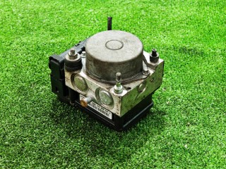 Блок ABS, ориг. номер 476609U100, Nissan Note 2005-2008