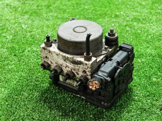 Блок ABS, ориг. номер 476609U100, Nissan Note 2005-2008
