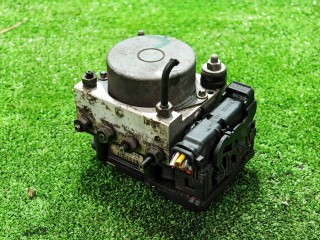 Блок ABS, ориг. номер 476609U100, Nissan Note 2005-2008