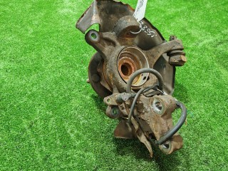 Кулак поворотный правый, Toyota Previa 2003-2006