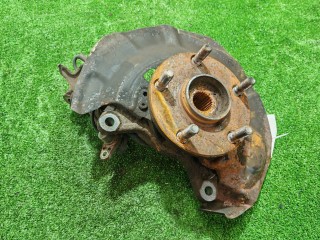 Кулак поворотный правый, Toyota Previa 2003-2006