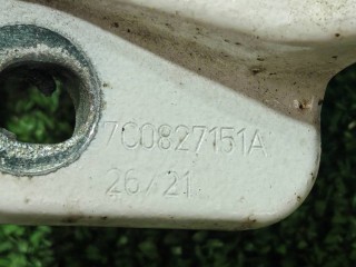 Петля двери задней правой, ориг. номер 7C0827151A, Volkswagen Crafter 2016-2026
