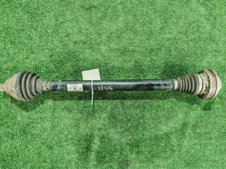 Полуось передняя правая (приводной вал, ШРУС) Skoda Superb 2019-2024, 3Q0407272C