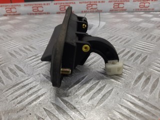 Ручка крышки багажника, ориг. номер LC6262410B, Mazda Premacy 2001-2005