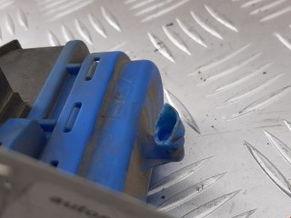 Замок двери задней правой, ориг. номер 8D0839016A, 4A0185, Audi A4 1994-1997