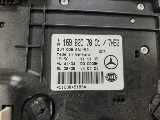 Фонарь салона (плафон), ориг. номер A1698202323, A1698207801, Mercedes B W245 2005-2008