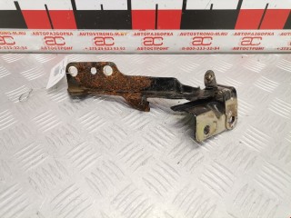 Петля капота правая Kia Sorento 2002-2006