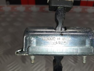Ограничитель открывания двери передней, ориг. номер 13180682, 13242975, Opel Corsa 2006-2011