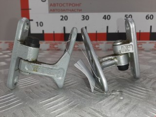 Петля двери передней правой, ориг. номер A2197200437, Mercedes CLS W219 2004-2008