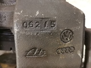 Суппорт передний правый, ориг. номер 1K0615124E, Volkswagen Jetta 2014-2019