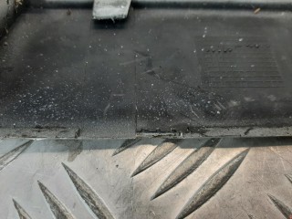 Ус под фонарь левый, ориг. номер 1U6813307, Skoda Octavia 1996-2000