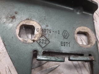Петля капота правая, ориг. номер 8200468184, Renault Megane 1999-2003