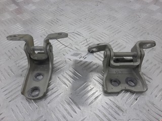 Петля двери передней правой Honda Odyssey 2006-2008