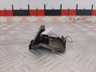 Ручка открывания капота, ориг. номер B01A56720C, Mazda 323 1989-1995