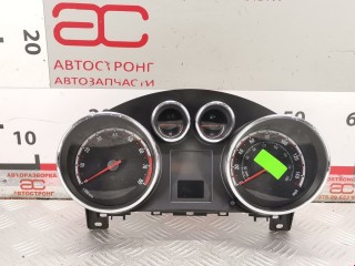 Щиток приборов (приборная панель) Opel Meriva 2010-2014