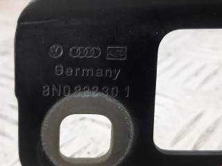 Петля капота левая, ориг. номер 8N0823301, Audi TT 1998-2003