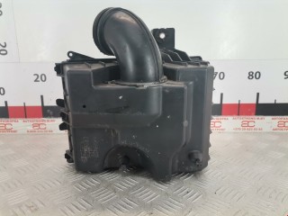 Корпус воздушного фильтра, ориг. номер R2AJ13320A, R2AJ13Z02, Mazda 3 2006-2009