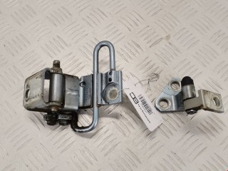 Петля двери задней правой Volkswagen Passat 2005-2010