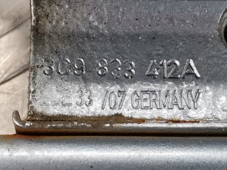 Петля двери задней правой, ориг. номер 3C4833402D, 3C9833412A, Volkswagen Passat 2005-2010