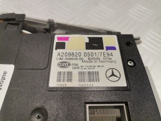 Фонарь салона (плафон), ориг. номер A2098200501, Mercedes CLK W209 2002-2005