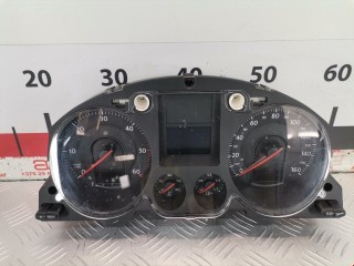 Щиток приборов (приборная панель) Volkswagen Passat 2005-2010