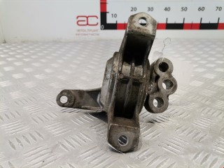 Подушка крепления двигателя, ориг. номер 90575772, Opel Astra 1994-2002