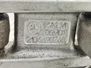 Рулевой карданчик, ориг. номер A2104620748, 2104620748, Mercedes E W211 2002-2006
