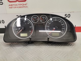 Щиток приборов (приборная панель) Volkswagen Passat 1996-2001