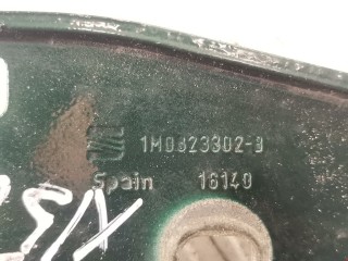 Петля капота правая, ориг. номер 1M0823302B, Seat Toledo 1998-2004