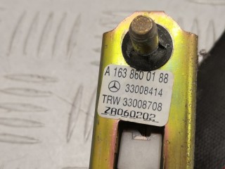 Ремень безопасности передний правый, ориг. номер A1638603285, Mercedes ML W163 2001-2005