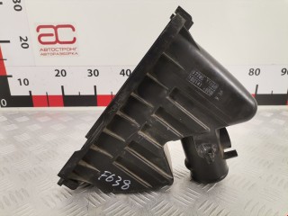 Корпус воздушного фильтра, ориг. номер 1770533050, Toyota Yaris 1999-2003
