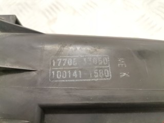Корпус воздушного фильтра, ориг. номер 1770533050, Toyota Yaris 1999-2003