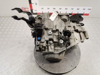 КПП механическая (МКПП) 5-ступенчатая, ориг. номер MR915425, 30616126, Mitsubishi Carisma 1999-2004