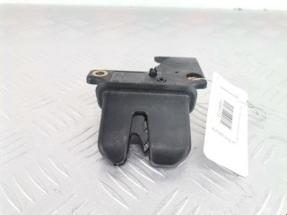 Замок багажника Audi A4 1999-2001