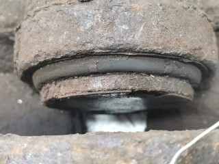 Суппорт передний левый, ориг. номер 9475268, Volvo S60 2000-2004