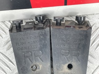 Кронштейн крепления бампера заднего, ориг. номер 55155989AB, Jeep Cherokee 2001-2004