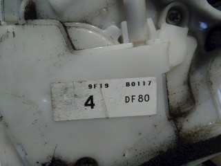 Замок двери задней правой, ориг. номер DF8072310C, Mazda 2 2007-2010