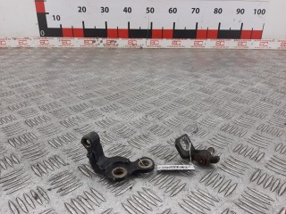 Петля двери Ford Focus 2001-2005