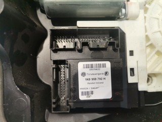 Стеклоподъемник передний правый, ориг. номер 1P0837462A, Seat Leon 2005-2009