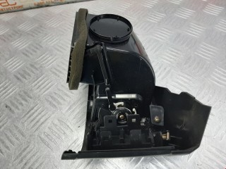 Дефлектор обдува салона, ориг. номер 68741CA002, 68761CA000, Nissan Murano 2002-2008
