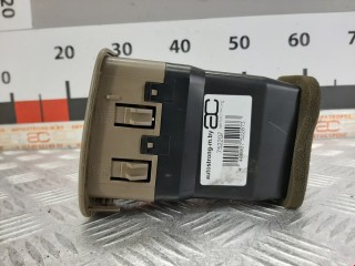 Дефлектор обдува салона, ориг. номер 15169325, 15717350, Chevrolet Tahoe 1999-2006