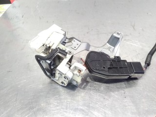 Замок двери задней левой, ориг. номер 690600H011, Toyota Aygo 2005-2008