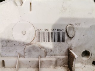 Замок двери передней правой, ориг. номер 5N2837016M, Skoda Superb 2008-2013