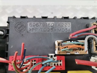 Блок предохранителей, ориг. номер 60679160, Alfa Romeo 156 2002-2003