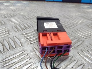Кнопка антипробуксовочной системы (ABS/ESP), ориг. номер 3B0927134A, Volkswagen Passat 2000-2005