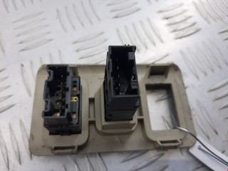 Кнопка открывания люка, ориг. номер YUF000210LNF, YUF000210, Land Rover Discovery 1998-2002
