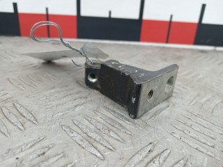 Петля двери Audi A4 2004-2009